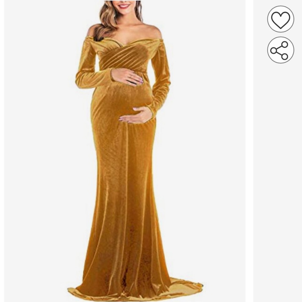 Maxi length of shoulder gold color